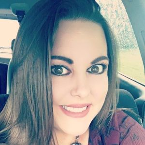 Meet your Posher, Rebecca